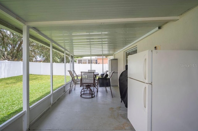 1420 Meadows Pond Dr, Bartow, FL 33830 - sunroom with outdoor dining area