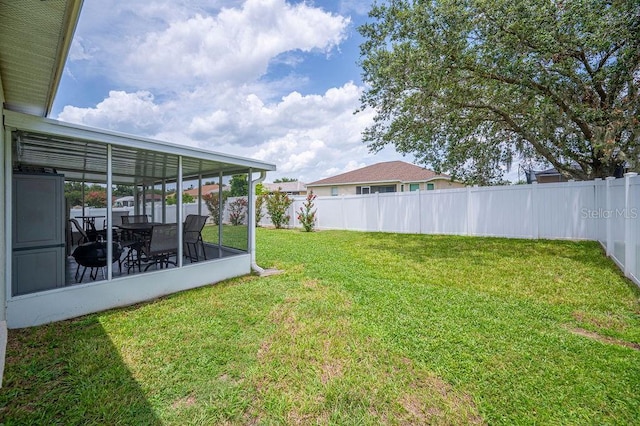 1420 Meadows Pond Dr, Bartow, FL 33830 - fenced backyard featuring a sunroom