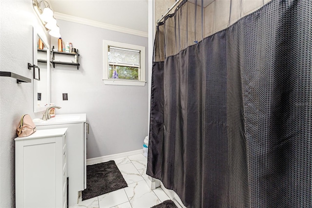 2443 Delrose Dr E, Lakeland, FL 33805 - bathroom featuring marble finish floors, crown molding, vanity, and a shower with curtain