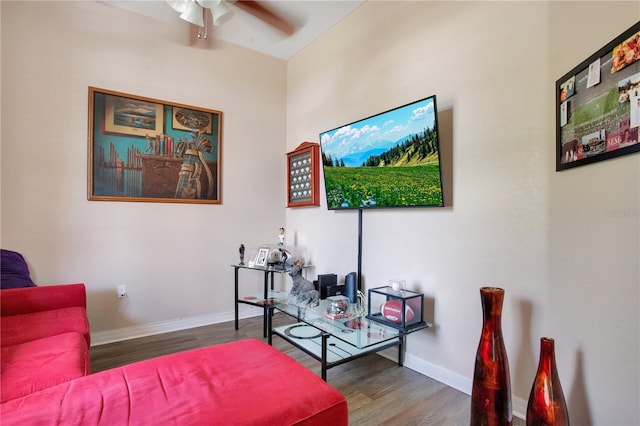 5370 Knights Station Rd, Lakeland, FL 33810 - living area with ceiling fan and wood finished floors
