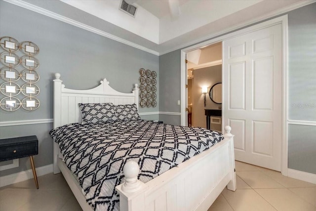 3608 54th Dr W Unit 202, Bradenton, FL 34210 - bedroom featuring baseboards and tile patterned flooring