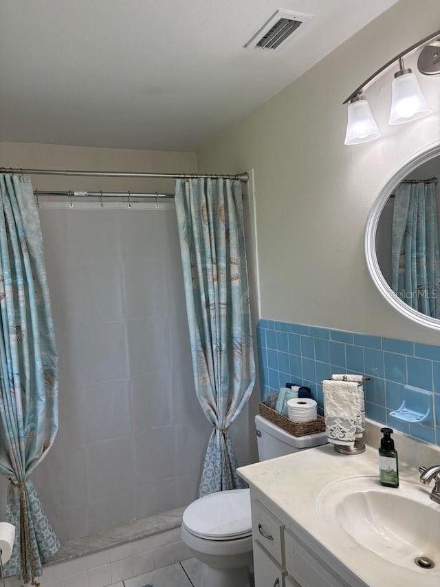 704 Queens Ct, Seffner, FL 33584 - photo 14