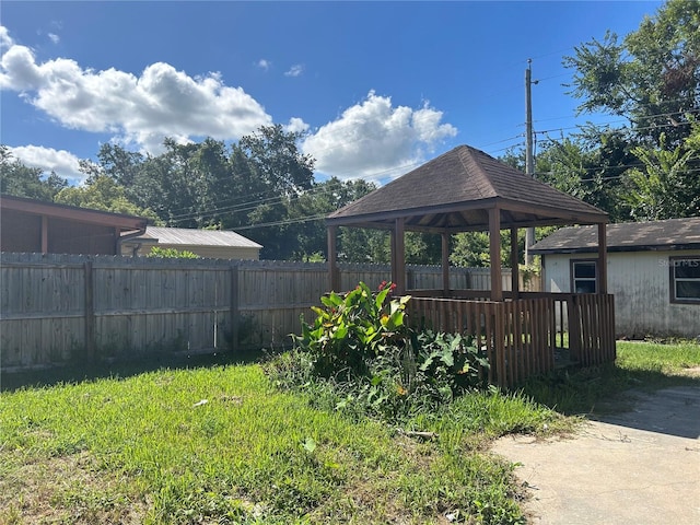 2250 Maple Hill Dr, Lakeland, FL 33811 - view of yard featuring a gazebo