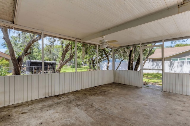 5722 Antler Trl, Lakeland, FL 33811 - unfurnished sunroom with a ceiling fan