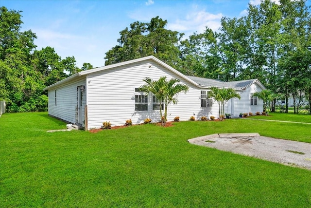 405 S 7th Ave, Bartow, FL 33830 - view of front of house featuring a front yard