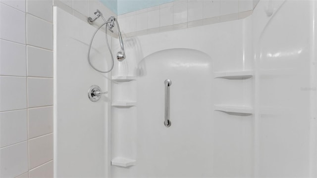 640 Forrest Dr, Bartow, FL 33830 - bathroom view of a shower