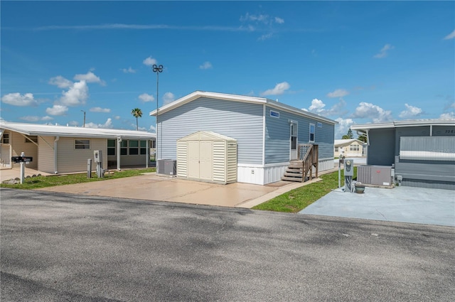 7085 Fairview Village Cir, Winter Haven, FL 33881 - photo 3
