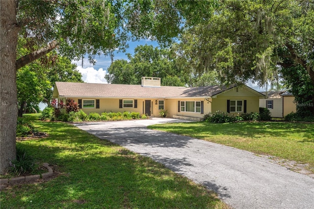 18 Aqualane Dr, Winter Haven, FL 33880 - photo 1