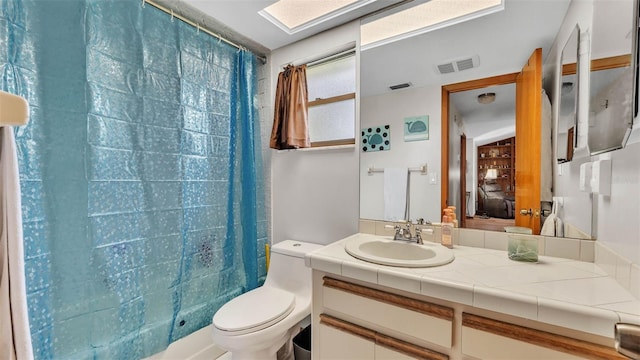 6406 Butternut Dr, Lakeland, FL 33813 - bathroom featuring vanity and curtained shower