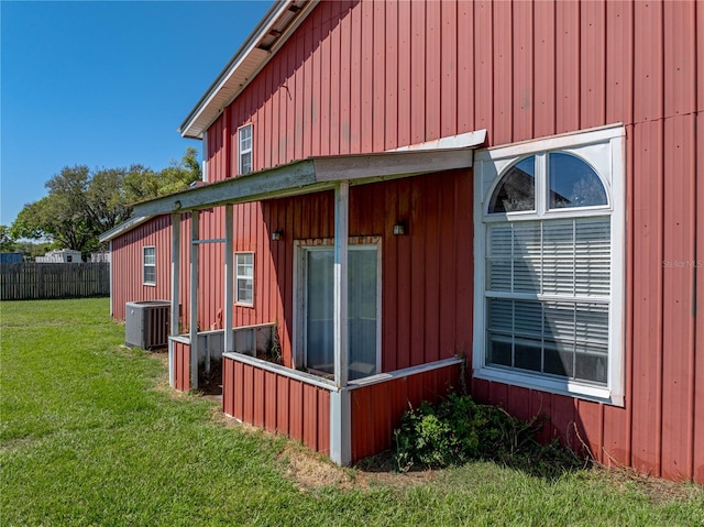 4230 Viola Rd, Lakeland, FL 33810 - view of side of property featuring a central AC unit