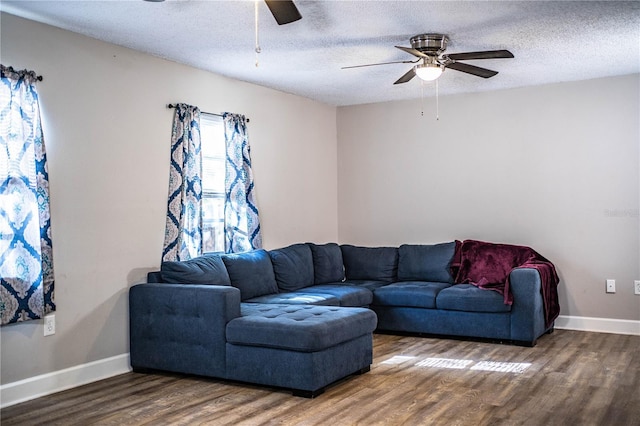 3542 Raintree Ct, Lakeland, FL 33803 - living area with a ceiling fan, wood finished floors, and a textured ceiling
