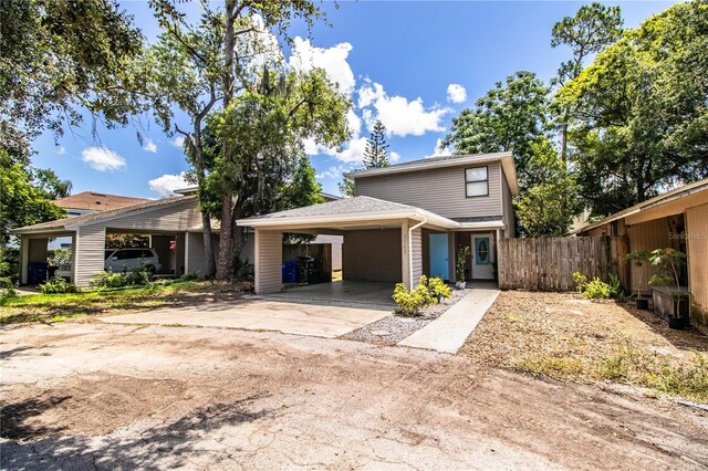 3542 Raintree Ct, Lakeland, FL 33803 - view of front facade with driveway