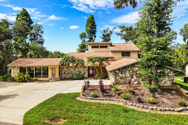 6033 Mountain Lake Dr, Lakeland, FL 33813 - photo 1