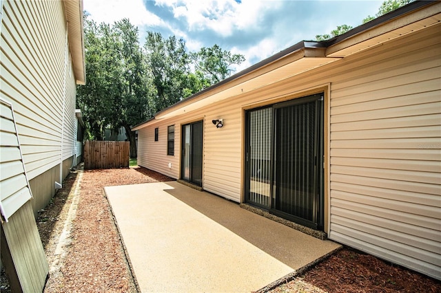 3582 Raintree Ct, Lakeland, FL 33803 - view of patio / terrace