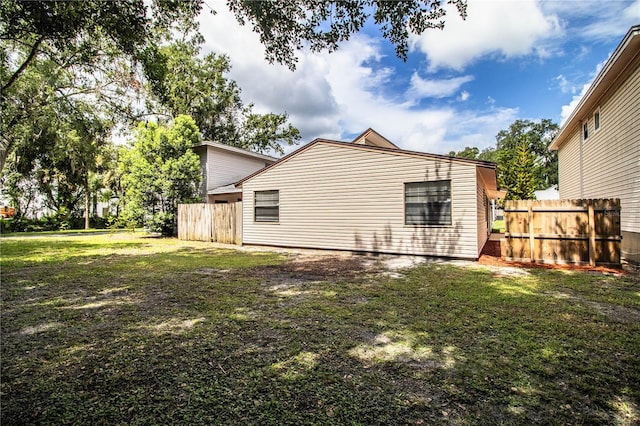 3582 Raintree Ct, Lakeland, FL 33803 - view of side of home