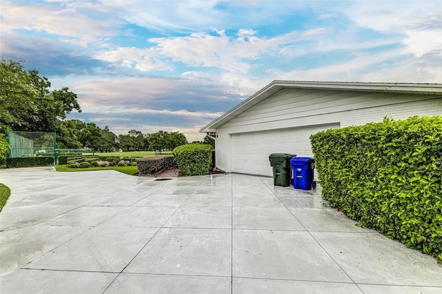 521 Lone Palm Dr, Lakeland, FL 33815 - garage with driveway