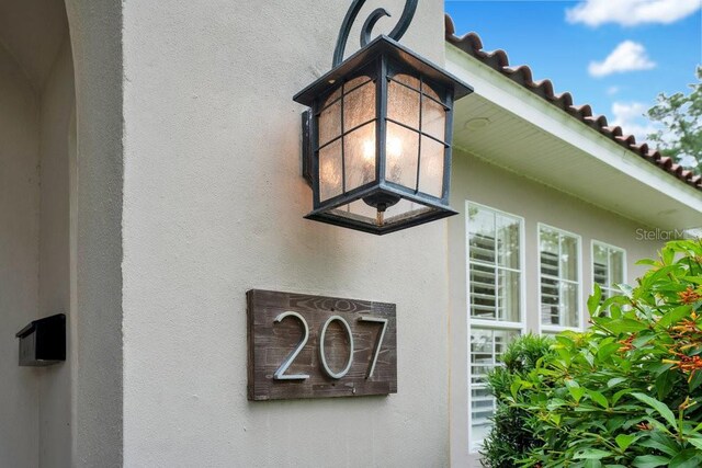 207 W Maxwell St, Lakeland, FL 33803 - exterior view of stucco siding