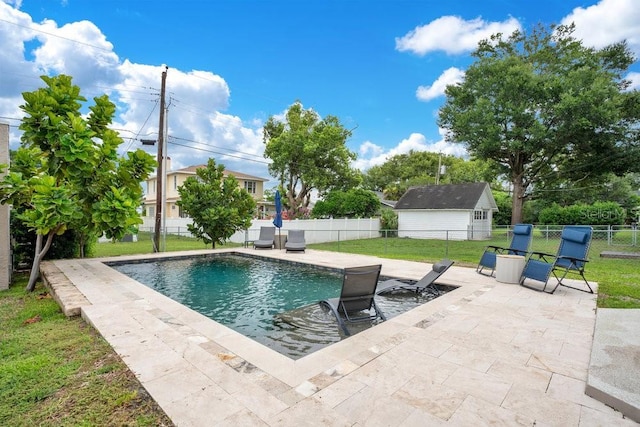 207 W Maxwell St, Lakeland, FL 33803 - view of pool featuring a patio and a fenced backyard