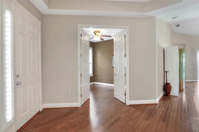 2929 Mission Lakes Dr Unit 10, Lakeland, FL 33803 - entryway featuring a ceiling fan and wood finished floors