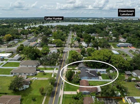 1420 S Lincoln Ave, Lakeland, FL 33803 - aerial overview of property's location featuring a large body of water