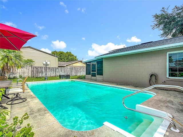 310 Keystone Rd, Auburndale, FL 33823 - view of swimming pool featuring a fenced backyard and a patio