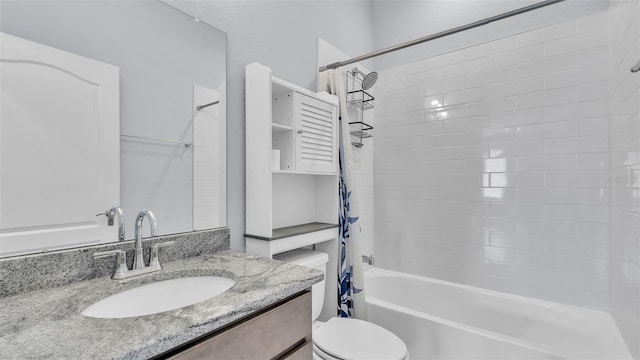 1095 Woodland Oaks Dr, Lakeland, FL 33813 - full bathroom featuring shower / bathtub combination with curtain and vanity