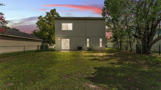 1100 Lowry Ave Unit 69, Lakeland, FL 33801 - rear view of house with a fenced backyard