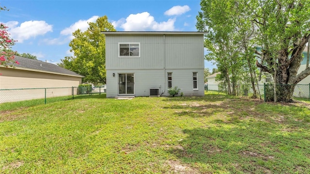 1100 Lowry Ave Unit 69, Lakeland, FL 33801 - back of property featuring a fenced backyard