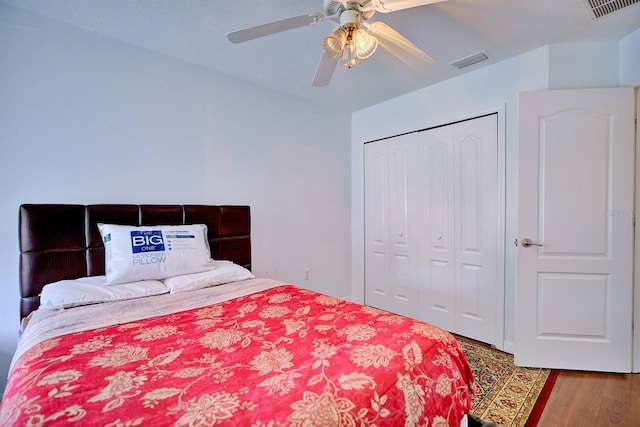 3782 Rollingsford Cir, Lakeland, FL 33810 - bedroom featuring a closet, wood finished floors, and ceiling fan