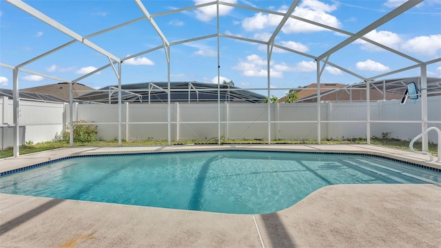 526 Allison Ave, Davenport, FL 33897 - view of pool with a lanai and a patio area