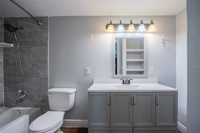 252 W Brookins Ave, Eagle Lake, FL 33839 - bathroom featuring vanity and shower / bathtub combination
