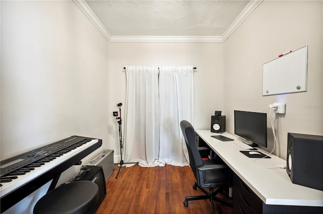 1515 King Ave, Lakeland, FL 33803 - office area with ornamental molding, dark wood finished floors, and a textured ceiling