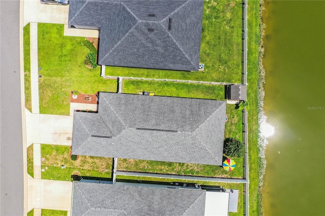 8031 Brookeshire Dr, Lakeland, FL 33809 - bird's eye view of a nearby body of water