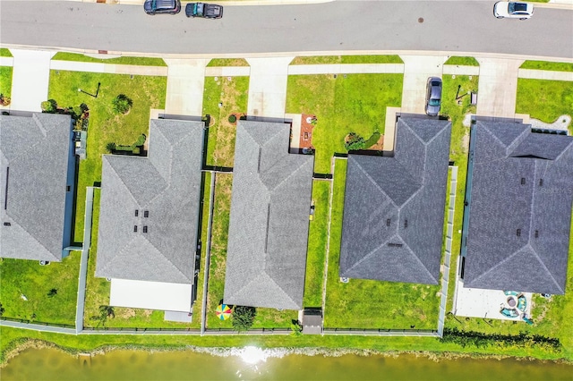 8031 Brookeshire Dr, Lakeland, FL 33809 - drone / aerial view of a large body of water