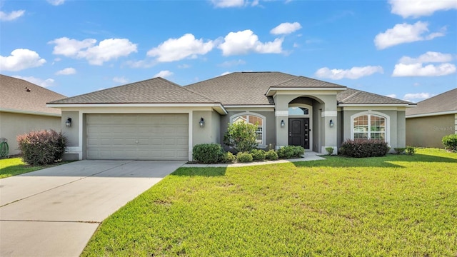 1156 Normandy Heights Cir, Winter Haven, FL 33880 - view of front of property with stucco siding, an attached garage, a front yard, and concrete driveway