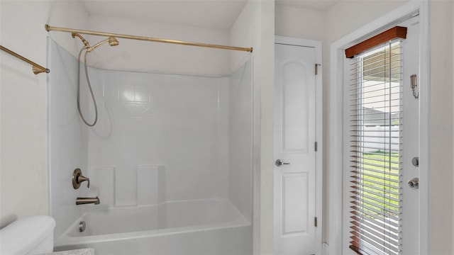 1156 Normandy Heights Cir, Winter Haven, FL 33880 - bathroom with tub / shower combination and toilet