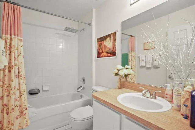 3999 Whistlewood Cir, Lakeland, FL 33811 - bathroom featuring vanity and shower / bath combination with curtain