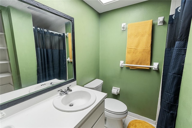 465 Las Cruces, Winter Haven, FL 33884 - full bathroom featuring vanity and a shower with curtain