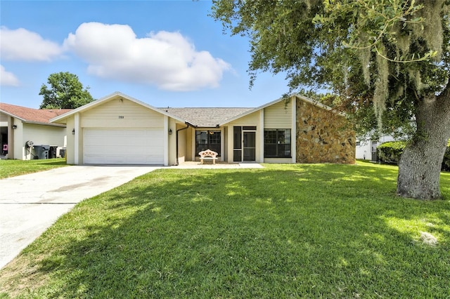 709 Sagewood Dr, Lakeland, FL 33813 - photo 1