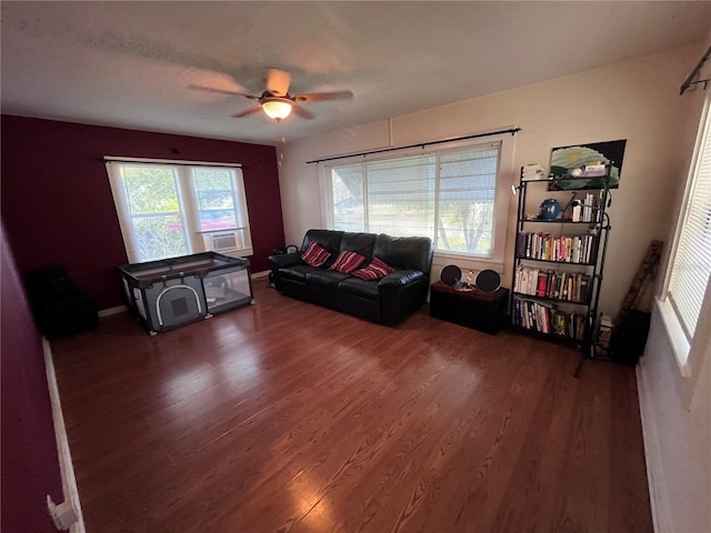 1319 Florida Ave, Saint Cloud, FL 34769 - living area with wood finished floors and a ceiling fan