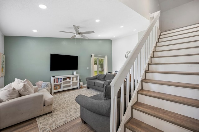 1009 Meadowood Pointe Rd, Lakeland, FL 33811 - photo 2
