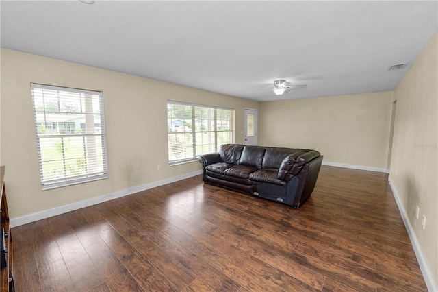 1327 Magdalene Ct E, Lakeland, FL 33801 - photo 32