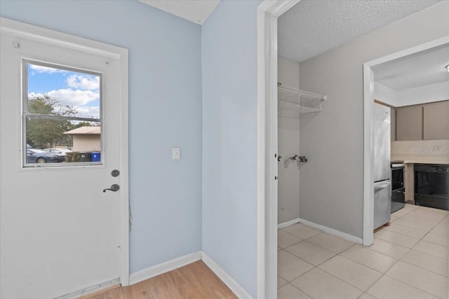 2261 Crystal Grove Ln, Lakeland, FL 33801 - photo 7