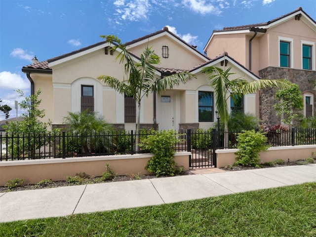 view of mediterranean / spanish-style house