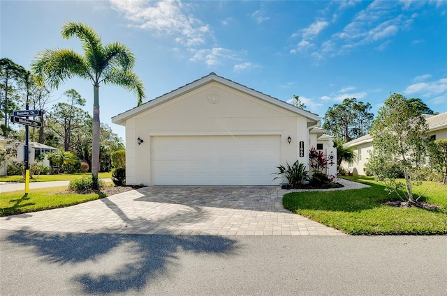 exterior space featuring a front lawn