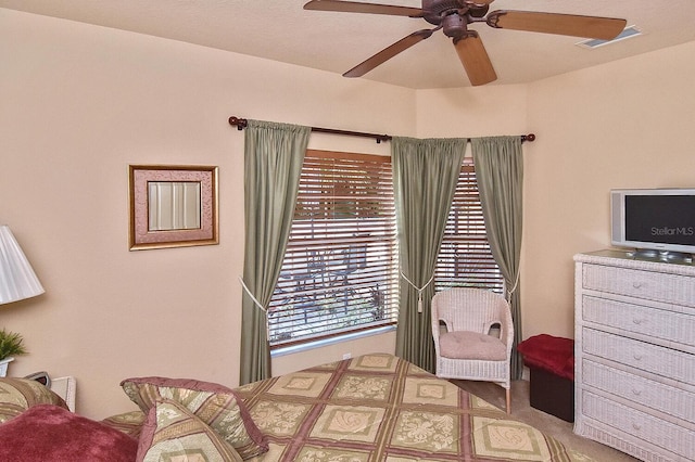 bedroom featuring ceiling fan