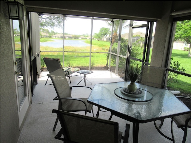 view of sunroom / solarium