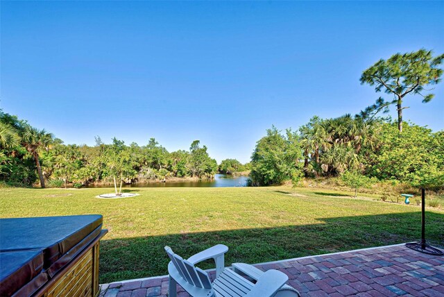 view of yard featuring a patio area