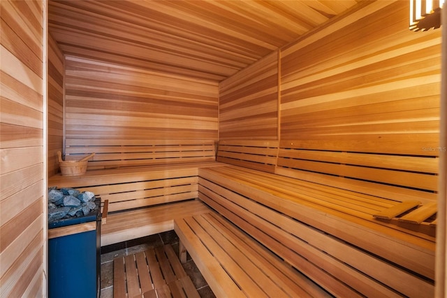 view of sauna / steam room