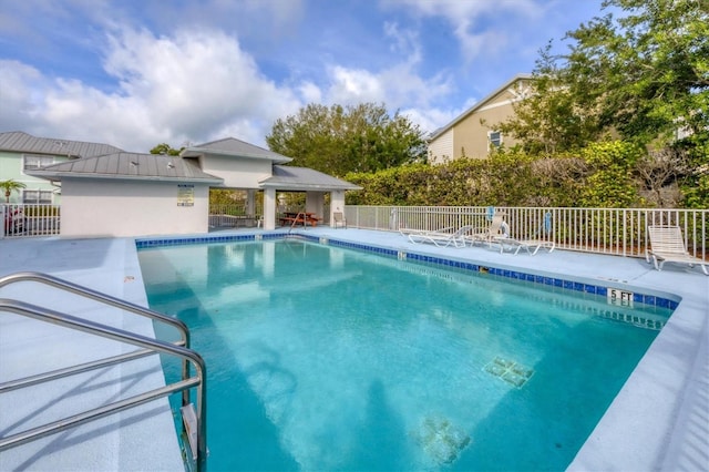 view of swimming pool